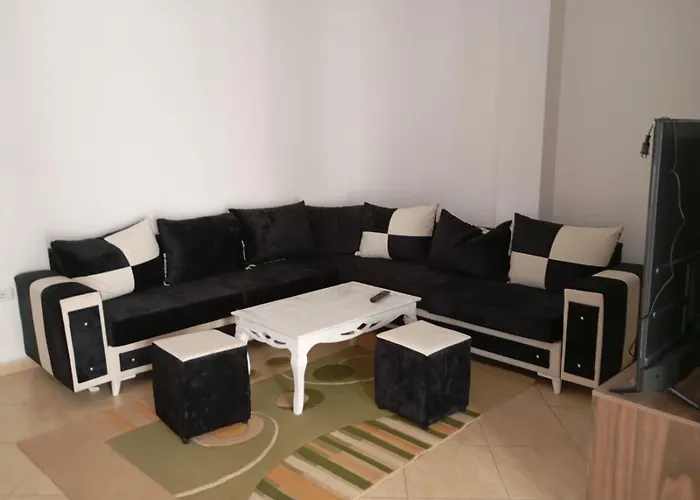 Royal Tag Opposite Nalu Restaurant Апартаменты *